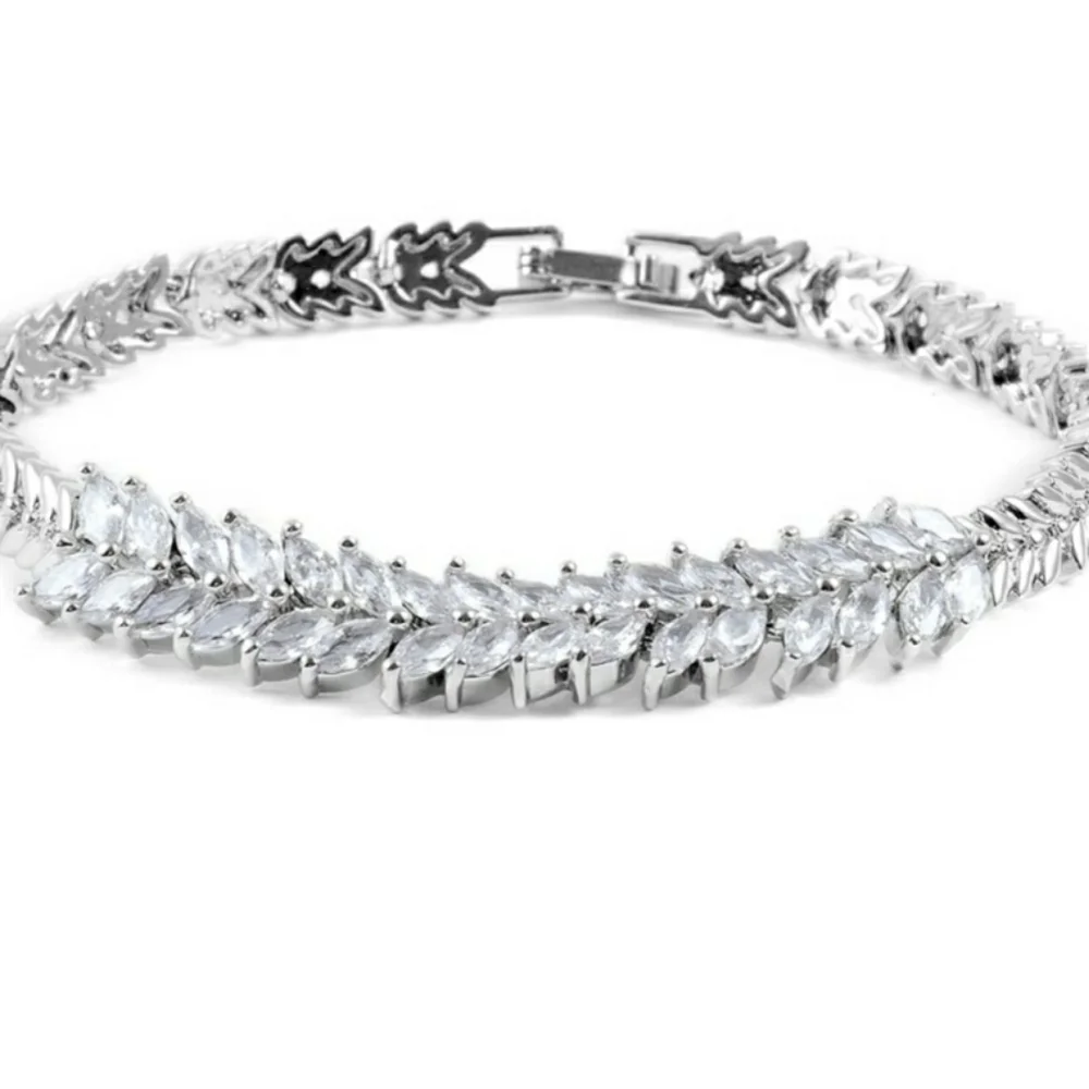 NEW! Simulated White CZ Diamond Bracelet🤍